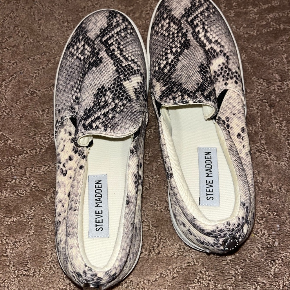 Steve Madden snakeskin shoes